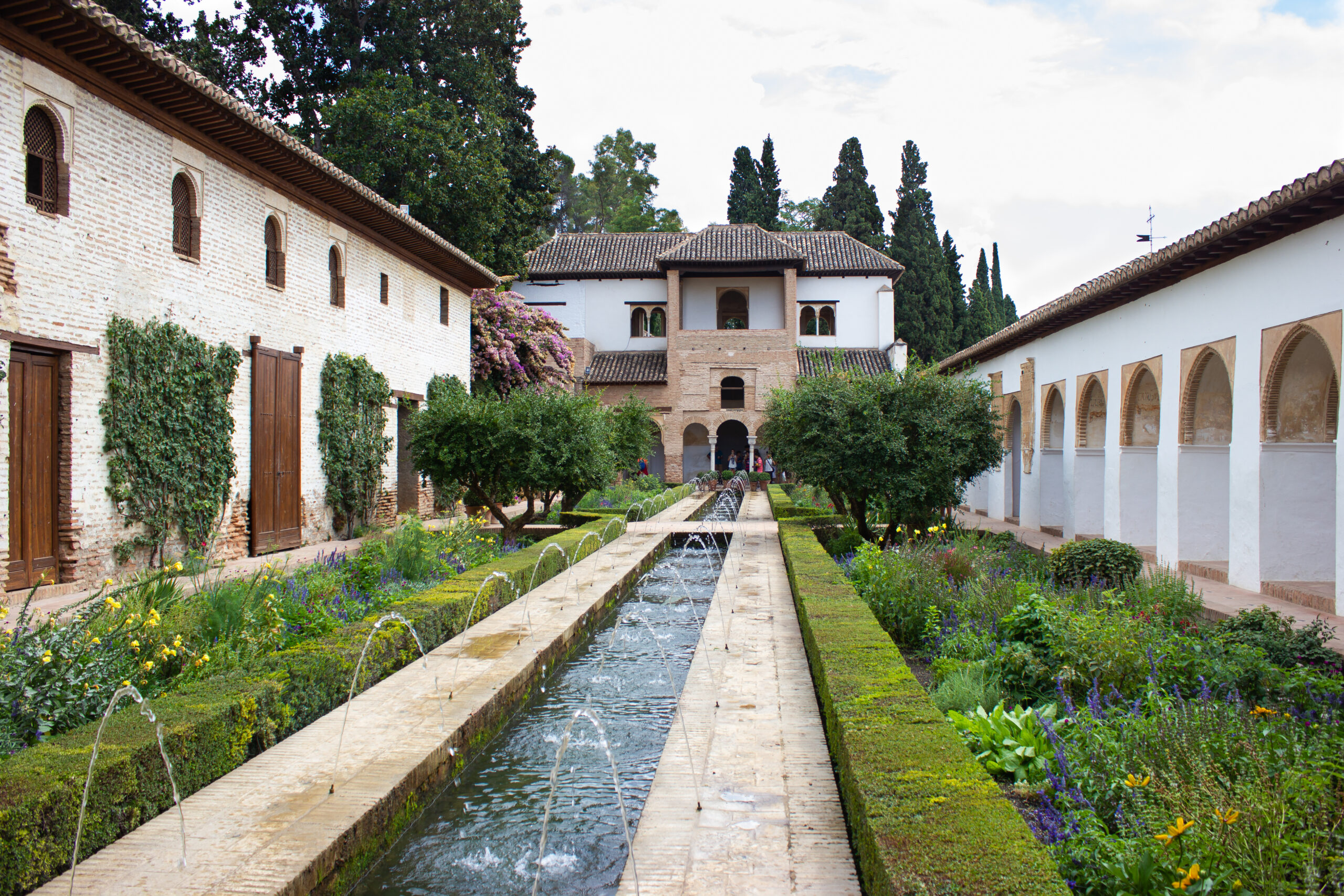Les palais nasrides et les jardins du Generalife