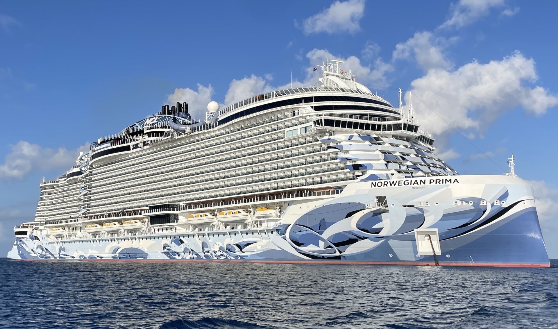 Le Norwegian Prima en navigation
