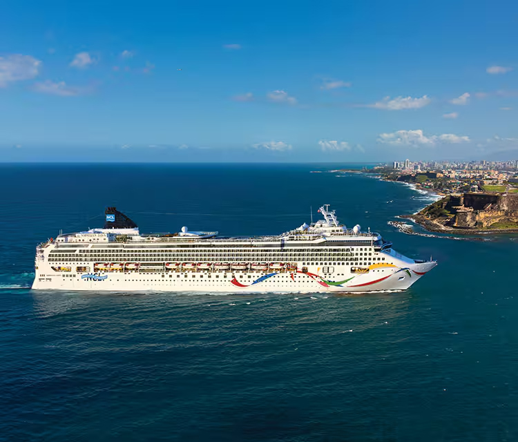 Le Norwegian Dawn en navigation