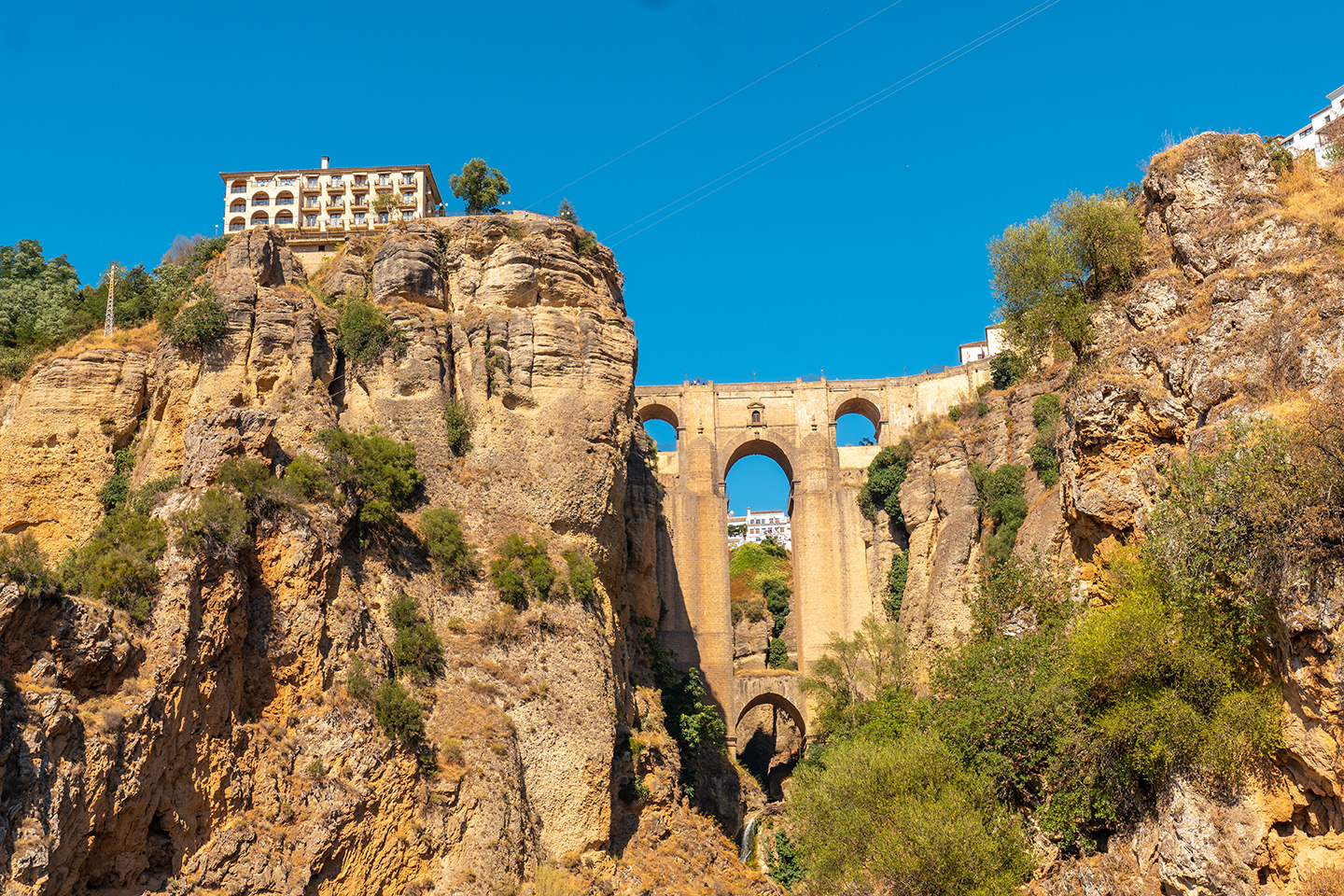 Le Pont Neuf de Ronda au-dessus de la gorge